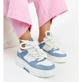 D/GMR Hvide og blå sneakers på Szekeres platformen