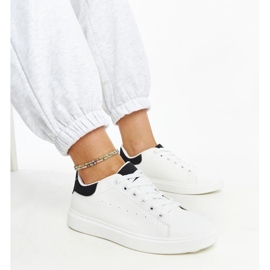 D/GMR Sort og hvide sneakers på Ariam -platformen