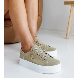 Grønne læder sneakers på den tykke sål af Mikka
