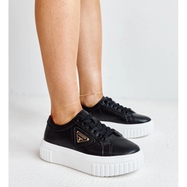 Sorte læder sneakers på den tykke sål Attia