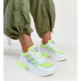 Hvide og gule sneakers med en tyk Matea-sål