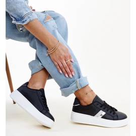 Sorte Basmalia sneakers