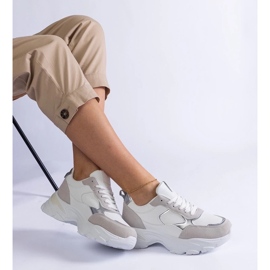 D/CEO Hvide sneakers på en massiv sål af Torreza
