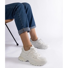 D/CEO Hvide sportssneakers med en massiv Roxana-sål