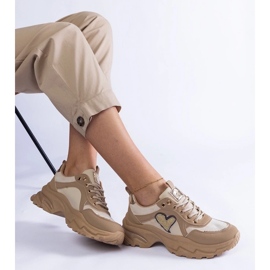 D/CEO Brune sneakers på en platform med Martinez Heart