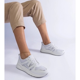 D/CEO Hvide sneakers på en tyk sål Sierra