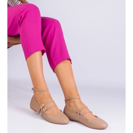 D/CEO Beige Eco -Leather Ballerinas med Vitoldora spænder