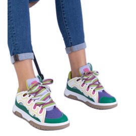 Grønne kvinders sneakers med dekorativ snøring