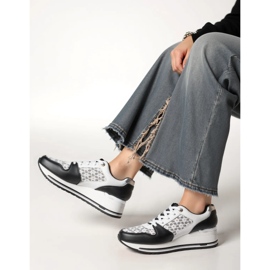 Kvinders Revilo Black Sneakers sort