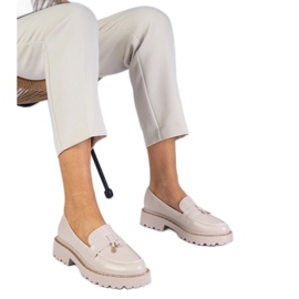 Beige mokkasiner dekoreret med rhinsten
