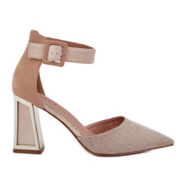 Sandaler på stolpen med spidse tæer beige
