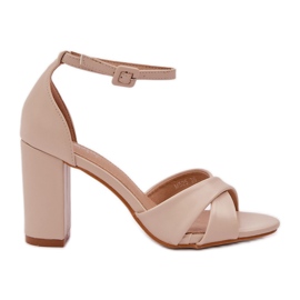 Sandaler på en stanghæl med Eco Leather Beige
