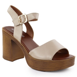 Kvinders sandaler på posten Beige M. Daszyński MR24146-2