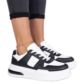 Sorte og hvide damesneakers med tyk sål