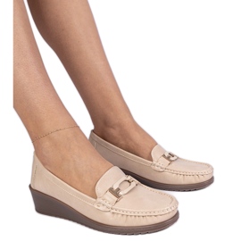 Beige kvinders kile -mokkasiner med anchoic fra Eco -Leather
