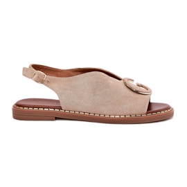 Flade kvinders sandaler med en beige dekoration