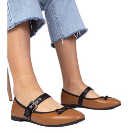 Brune kvinder ballerinas med en bue