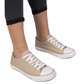 Beige klassiske kvinders sneakers