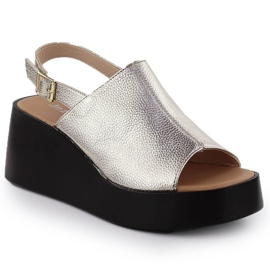 Kvinders sandaler på platformen Golden Jezzi 24130 gylden