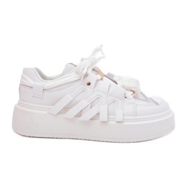 Eco læder sneakers på den hvide platform