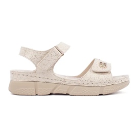 Goodin Lys beige kvinders velcro -sandaler med et ornament