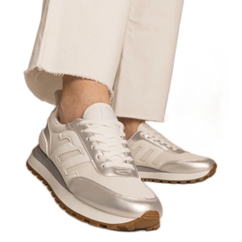 Hvid-srebrne sneakers kvinders sportsgrene