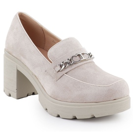 Kvinders sko med ruskind beige Potocki SZ12629 med en kæde