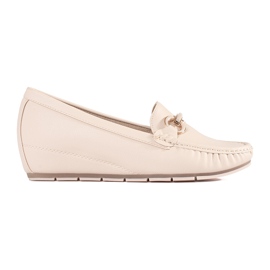 Goodin Beige loafers på en lav kile med et ornament
