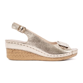 Goodin Guld sandaler på en lav kile gylden