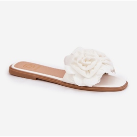 Flad -hælede kvinder flip flops med dekorative blomster hvide