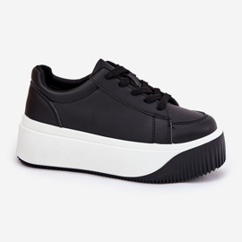 Sneakers på en massiv platform glat sort