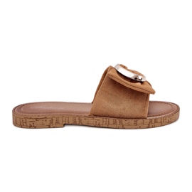 Flad kvinders flip flops med en dekorativ kameldetalje brun