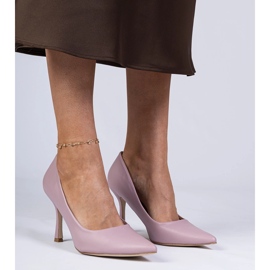 Violet Classic Pumps på en Eco -Leather Pin