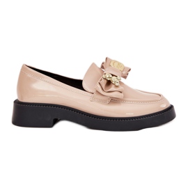 Malede loafers med en bue og en dekorativ beige broche