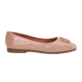 Malede elegante kvinders ballerinaer med en dekorativ Vinceza 17377 beige detalje