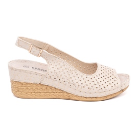 Goodin Beige gennembrudte kilesandaler