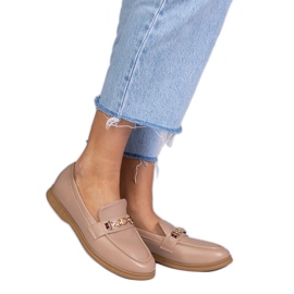 Brune loafers med en gylden dekoration