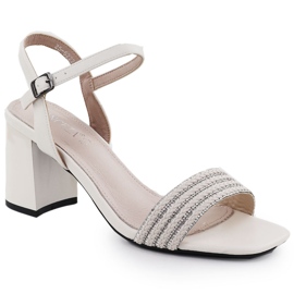 Kvinders sandaler på søjlen beige Vinceza 62228