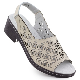 Openwork Women's lædersandaler på Pad Beige T.Sokolski L25-25