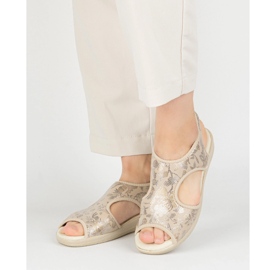 Vriston Kvinders sko fleksible sandaler comfoot Emma beige skinnende uden
