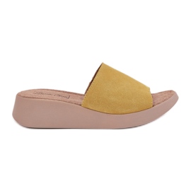 Kvinders ruskind flip -flops på Panto Fino RR267038 kile gul