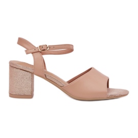 Kvinders sandaler på Vinceza 20275 beige