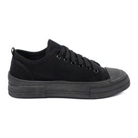 Shelvt Komfortable sorte sneakers med en kort overdel