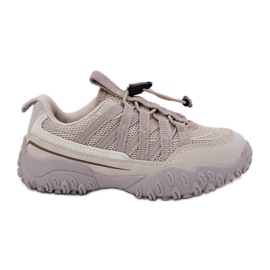 Inna Børns sneakers med lysbille beige
