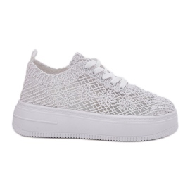 Inna Kvinders sneakers på platformen med en hæklet øvre hvid øvre