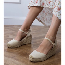 Beige sandaler espadriller på kile