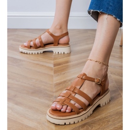 Brun sandaler med en spænde