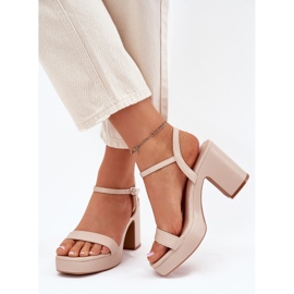 Eco læder sandaler på post beige