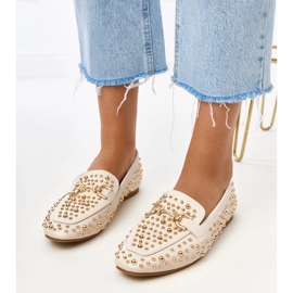 Beige loafers dekoreret med lea stop