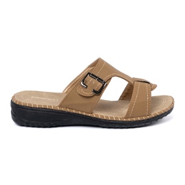 Shelvt Beige kvinders flip flops med sølvspænder